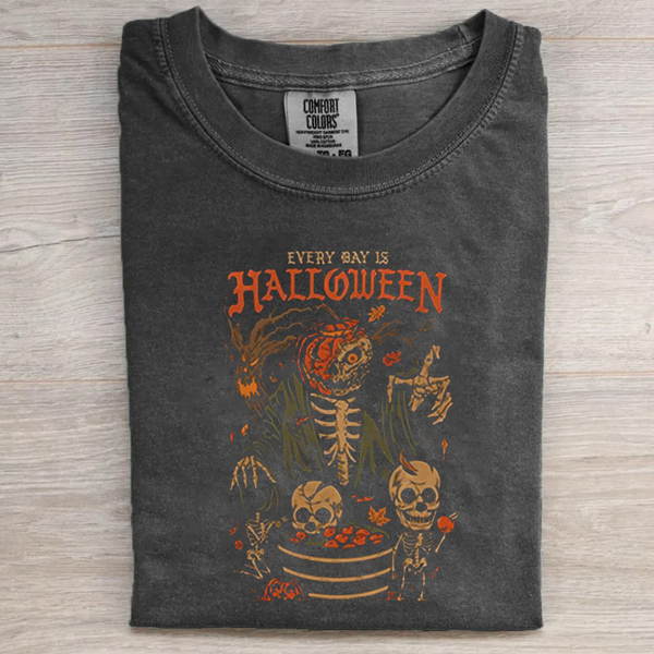 Vintage Horror Graphic T-shirt