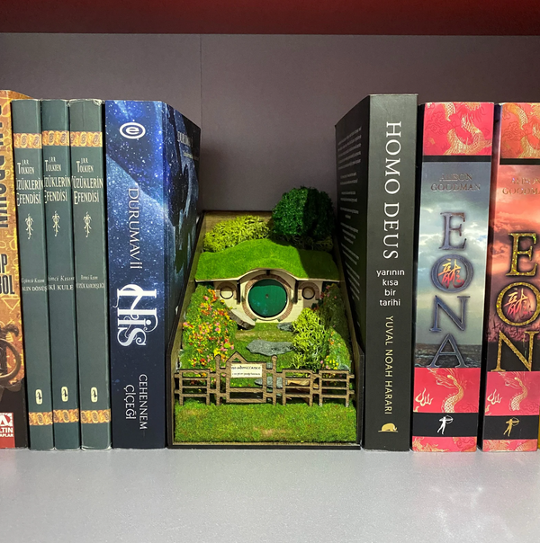 Bookshelf Decoration